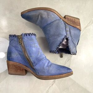 A.S. 98 Boots size 37 Distressed Blue Ankle Boots Low Heel Cowboy Ankle